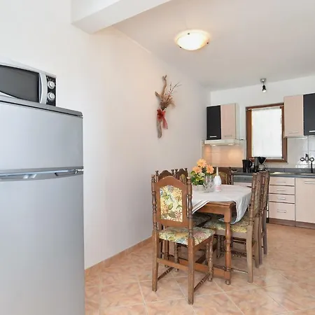 House 1096 * Premantura